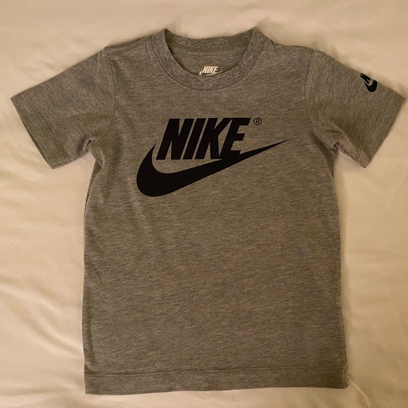 Nike summer outfit. - Picture 6 of 8